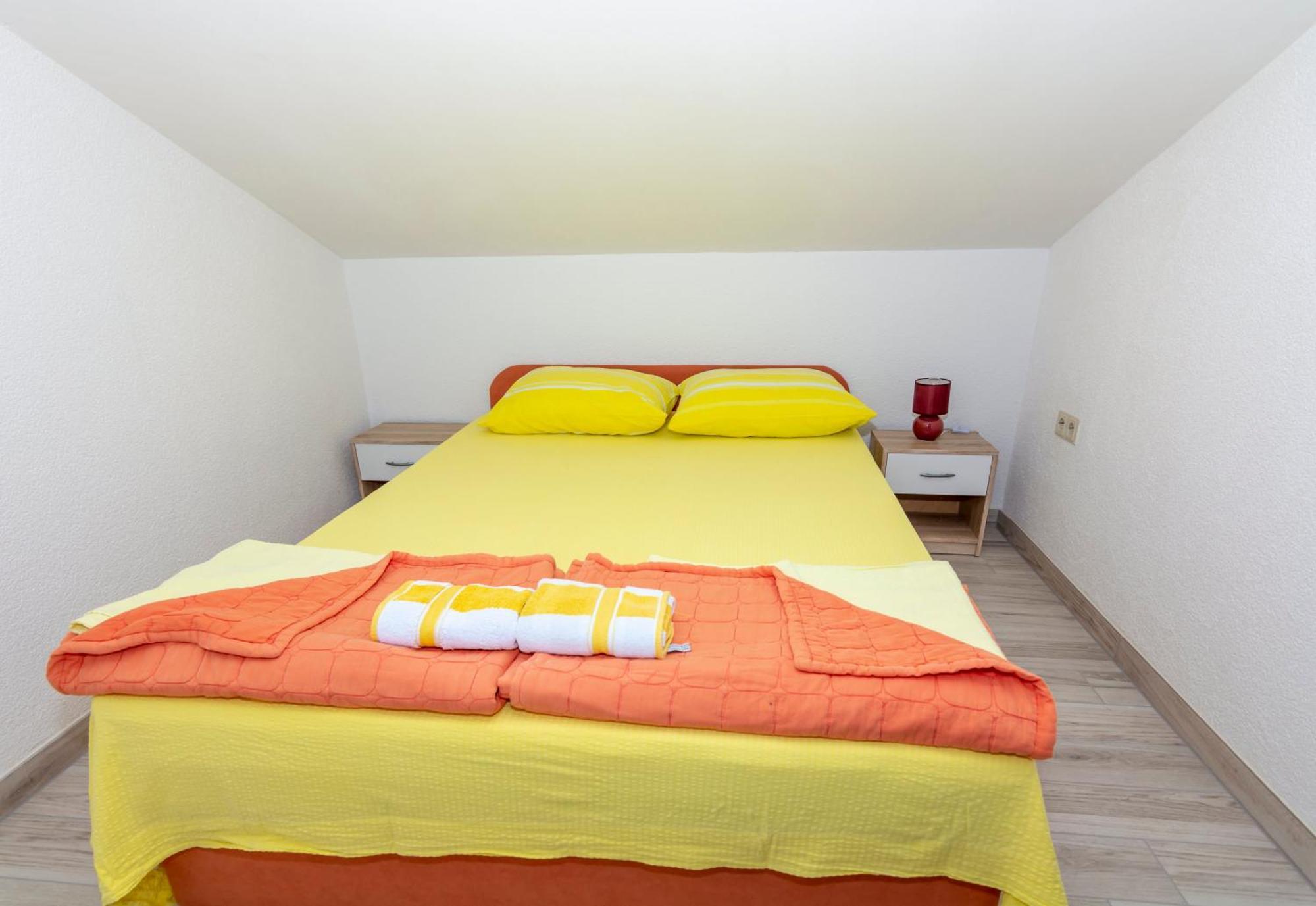 Apartmani Filip Pag Town Kültér fotó