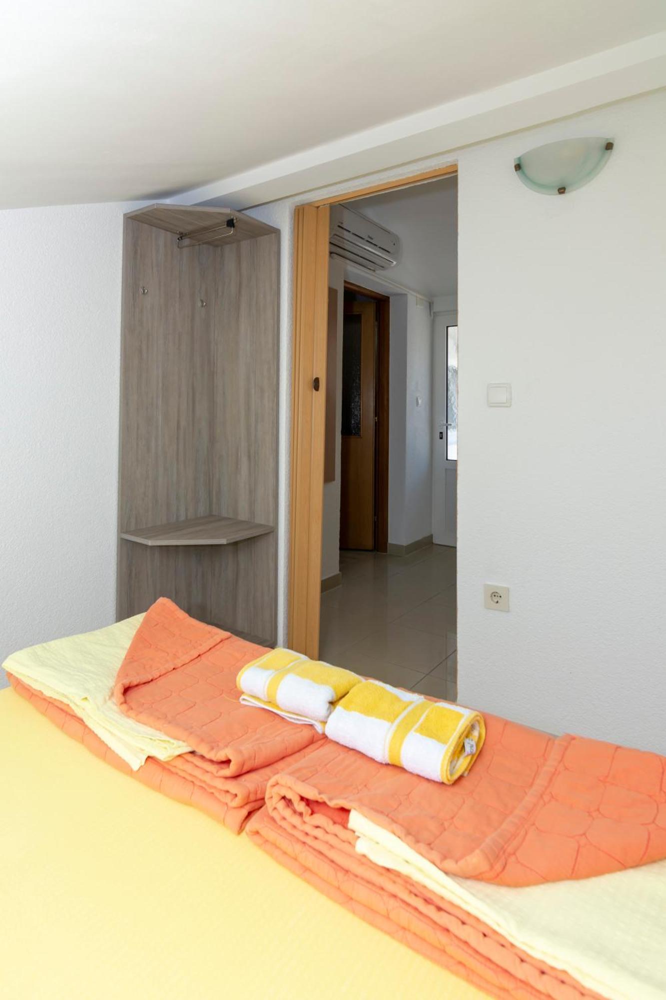Apartmani Filip Pag Town Kültér fotó